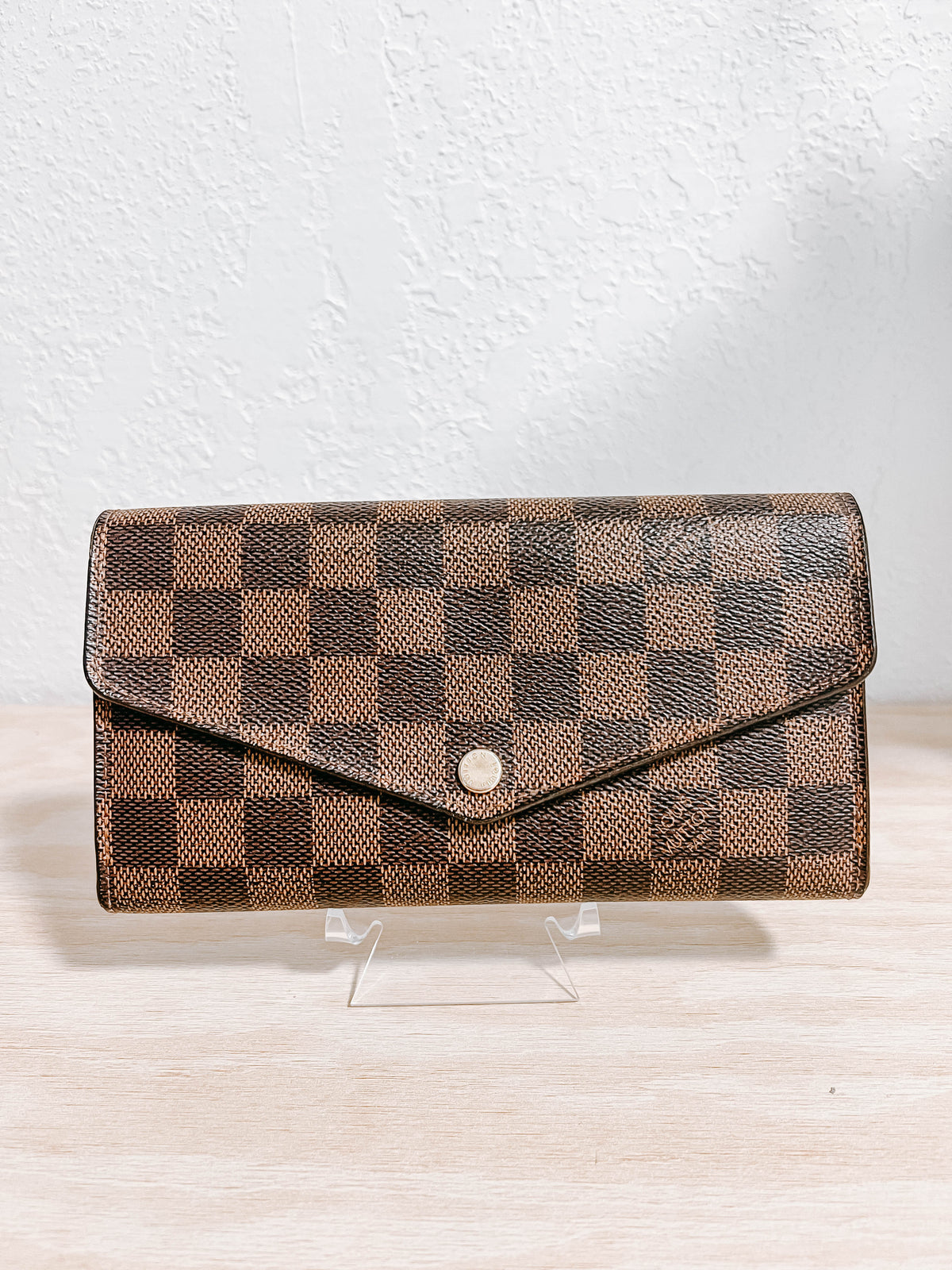 Damier Ebene Sarah International Wallet