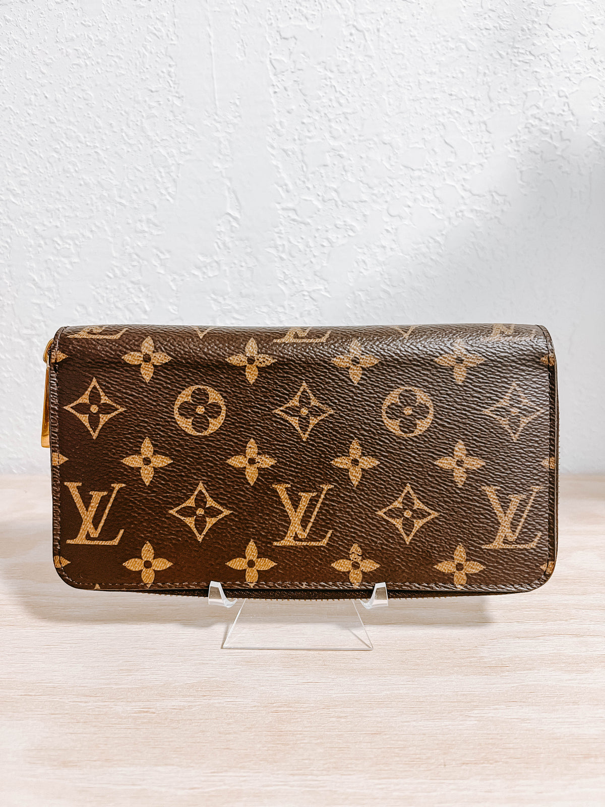 Pre-Owned Louis Vuitton Monogram Zippy Wallet