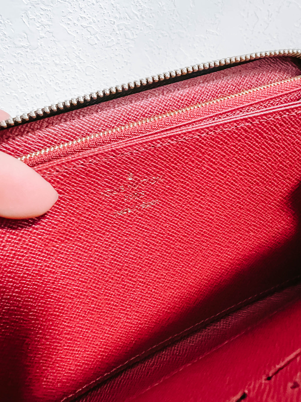 Pre-Owned Louis Vuitton Monogram Zippy Wallet