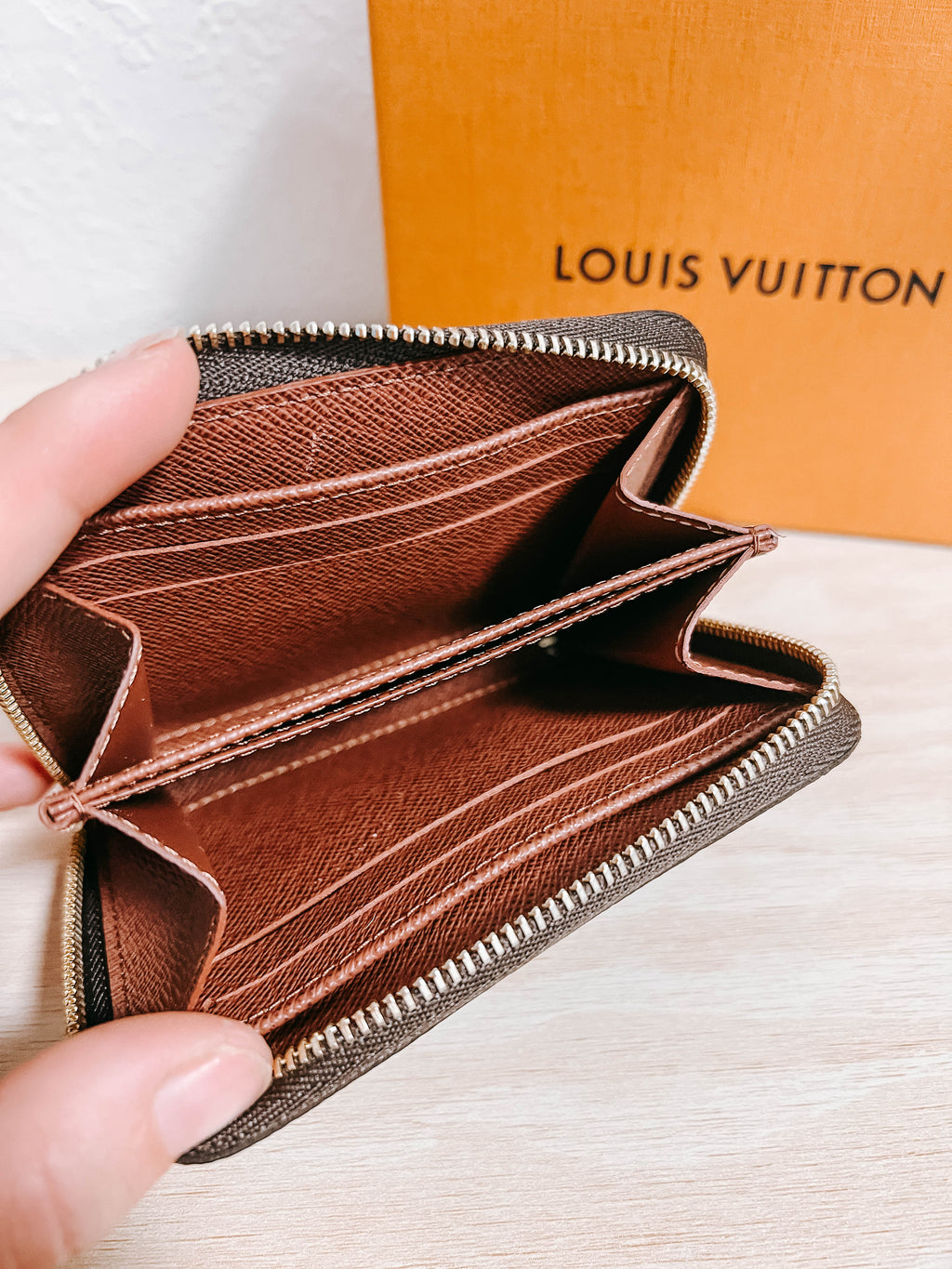 Pre-Owned Louis Vuitton Monogram Zippy Coin Purse Wallet *Final Sale*