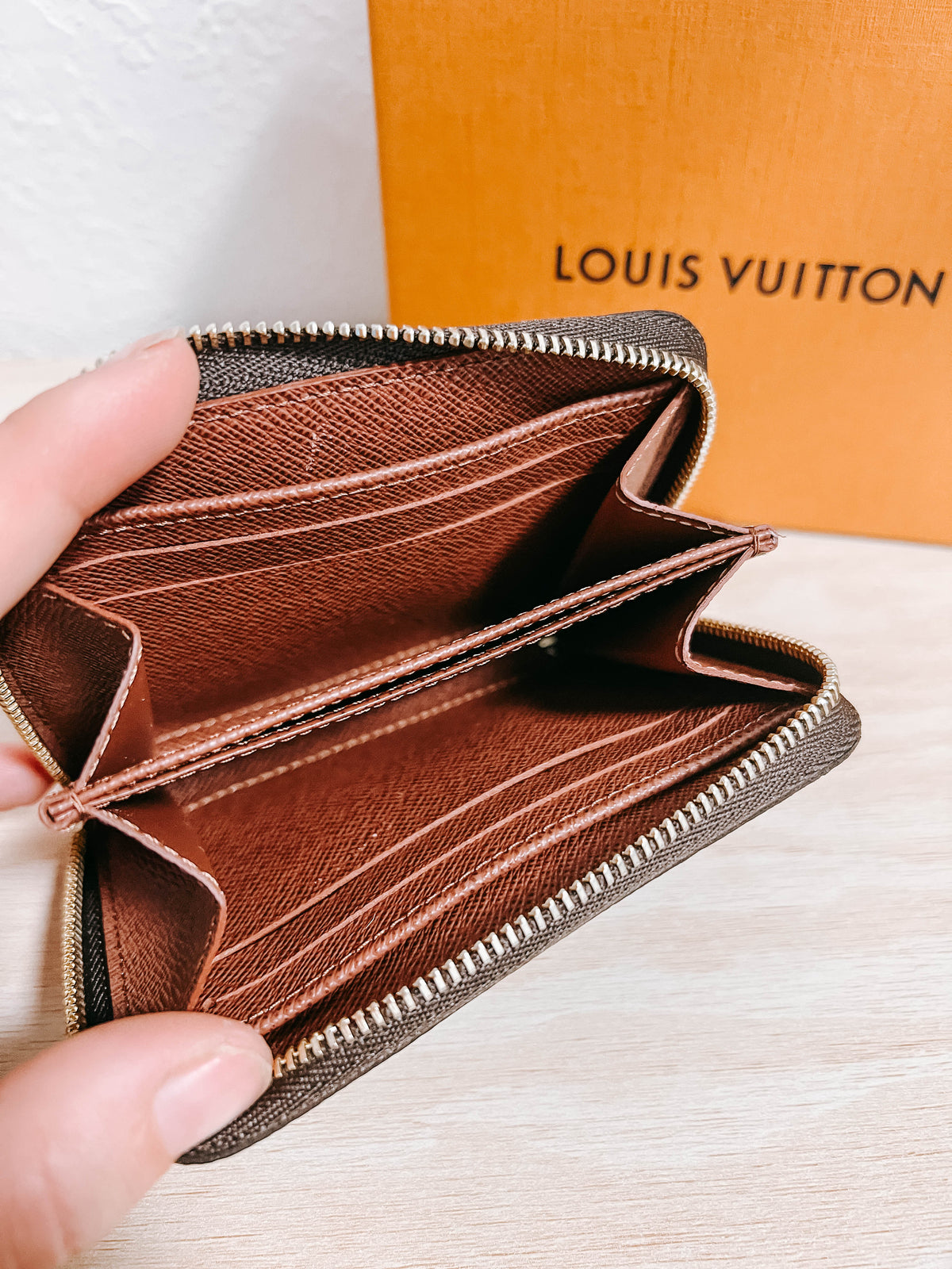 Pre-Owned Louis Vuitton Monogram Zippy Coin Purse Wallet *Final Sale*