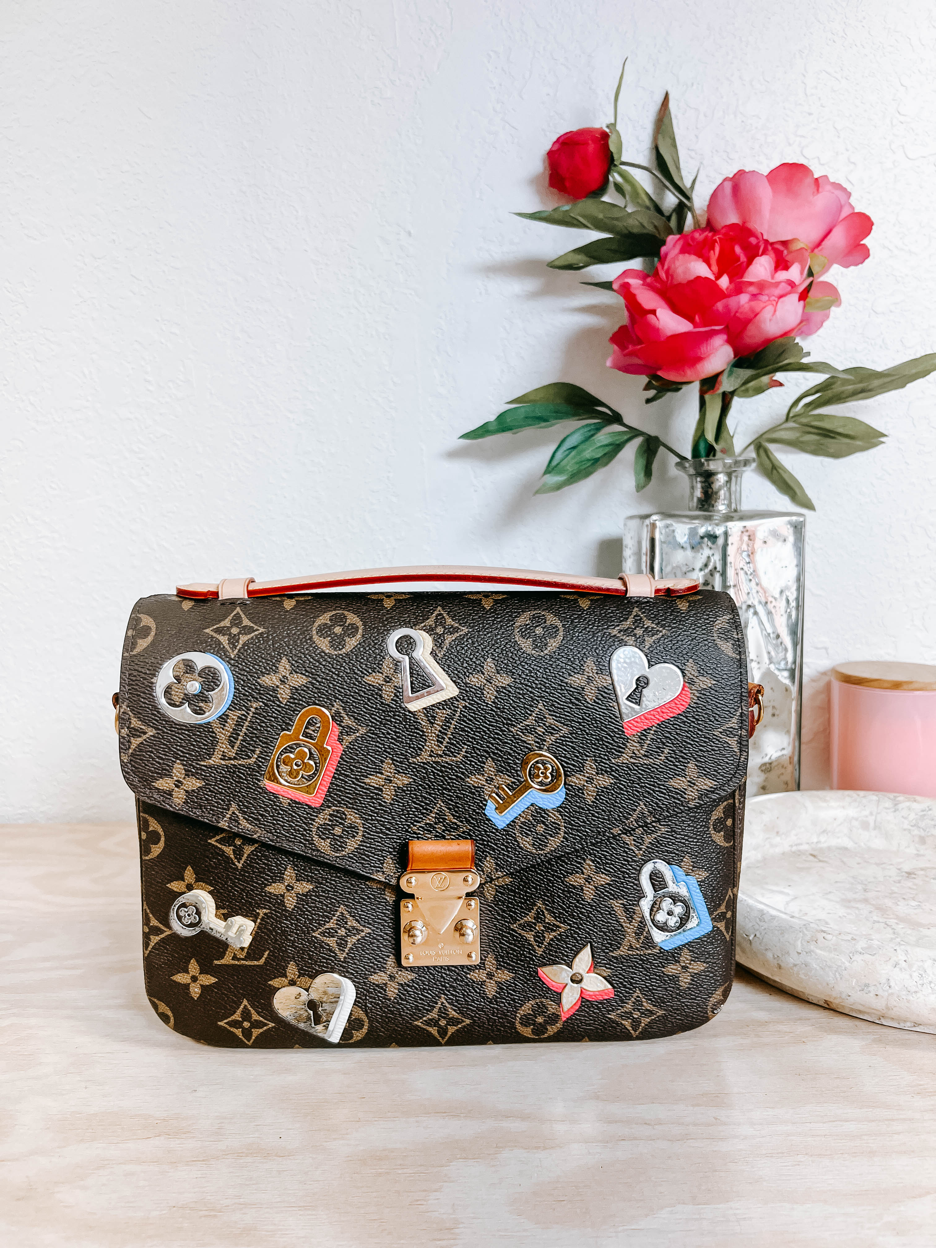 Pre-Owned LV Monogram Love Lock Pochette Metis *Final Sale*
