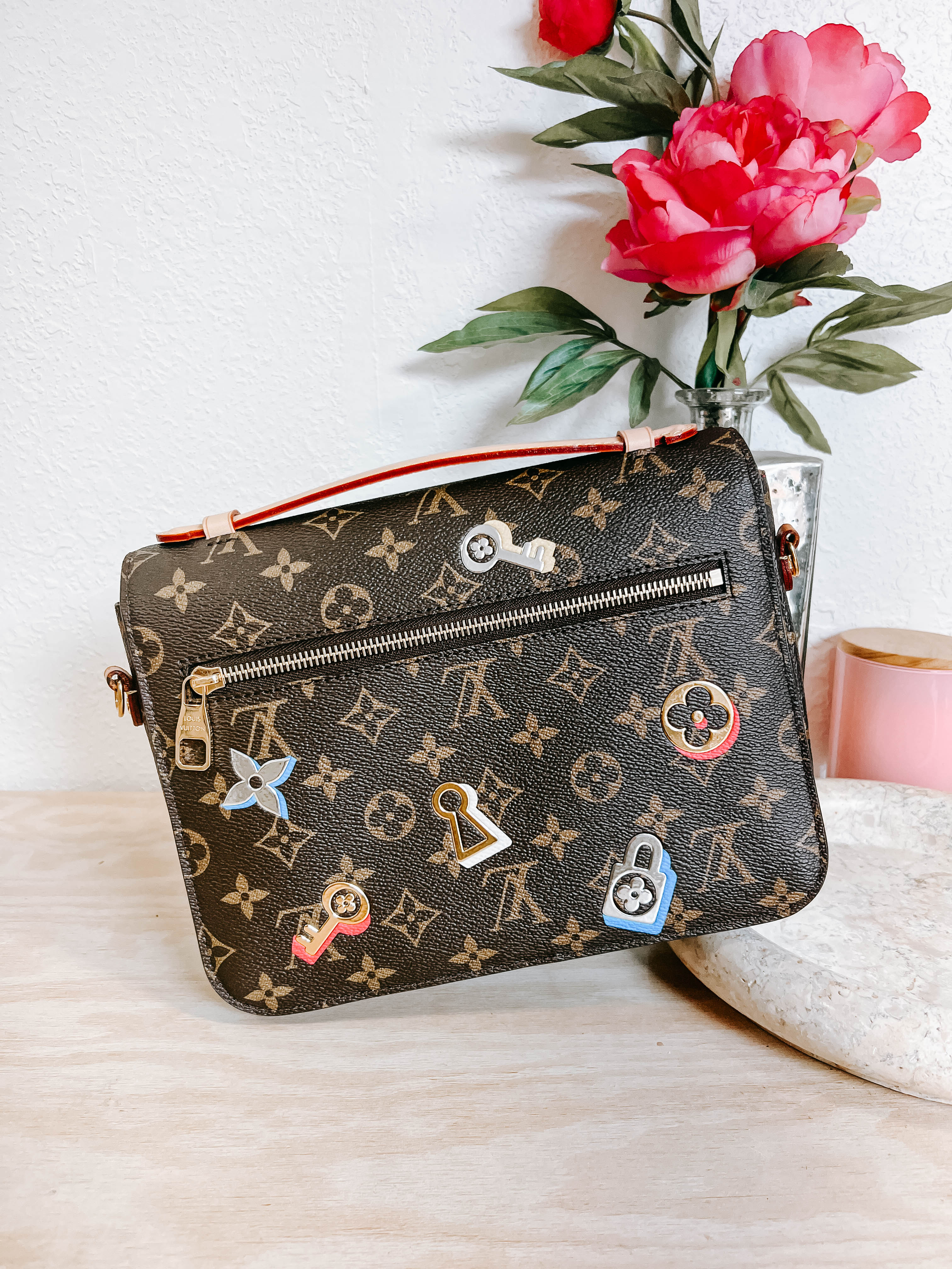 Pre-Owned LV Monogram Love Lock Pochette Metis *Final Sale*