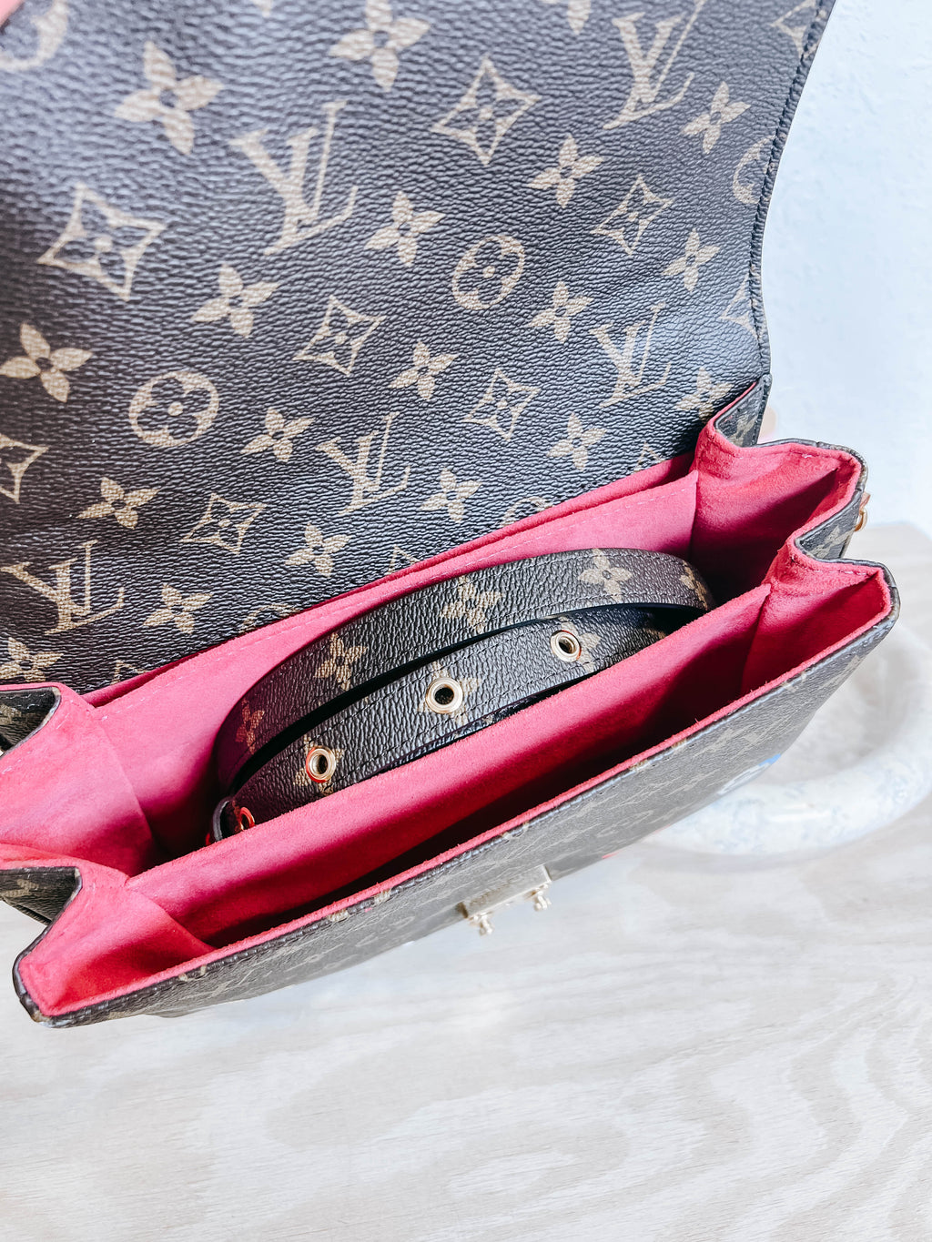 Pre-Owned LV Monogram Love Lock Pochette Metis *Final Sale*