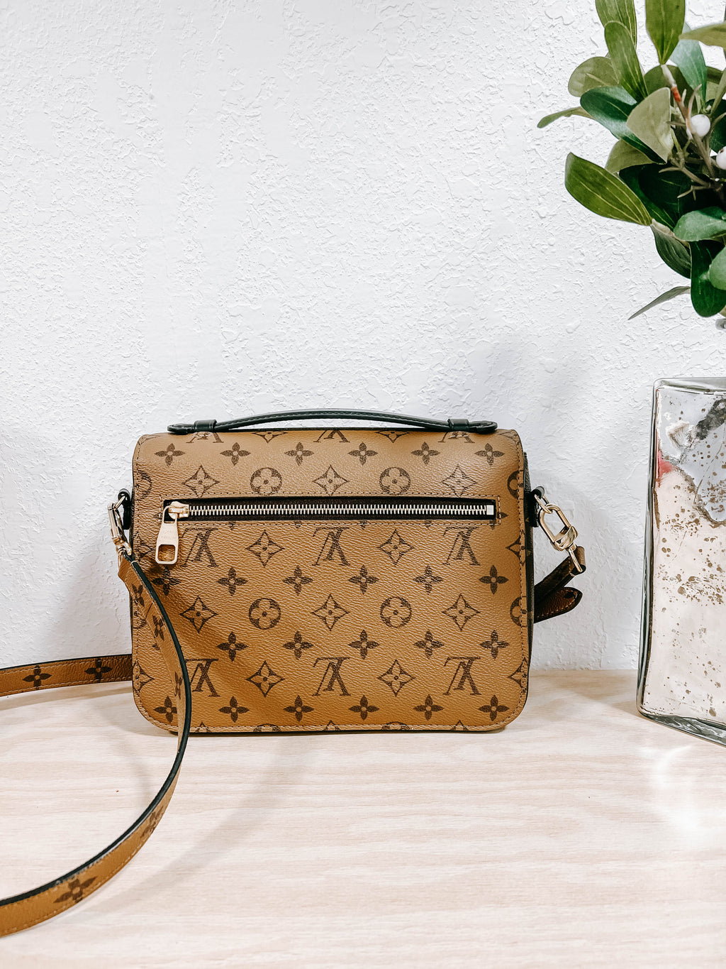 Louis Vuitton Reverse Monogram Pochette Metis