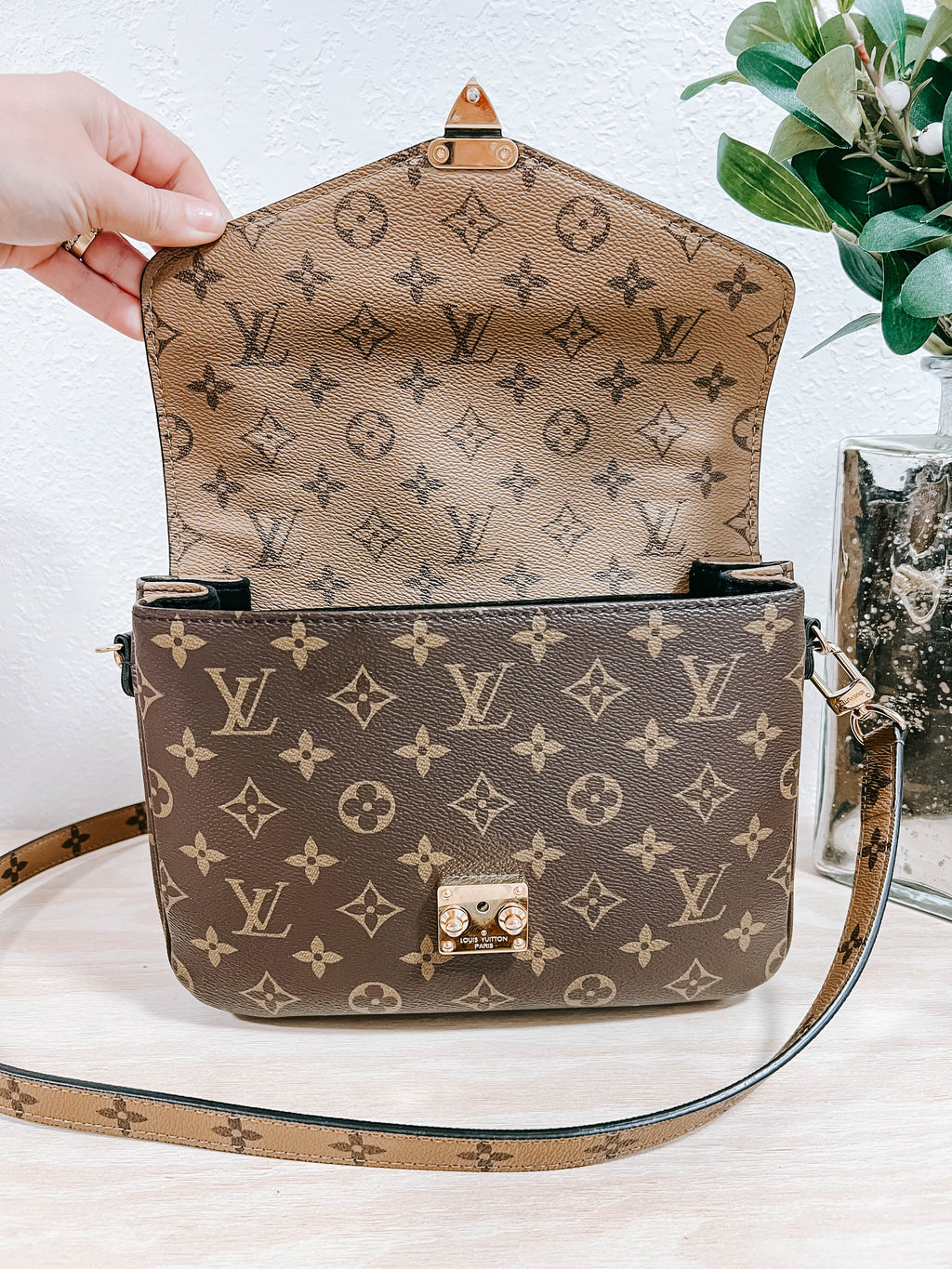 Louis Vuitton Reverse Monogram Pochette Metis