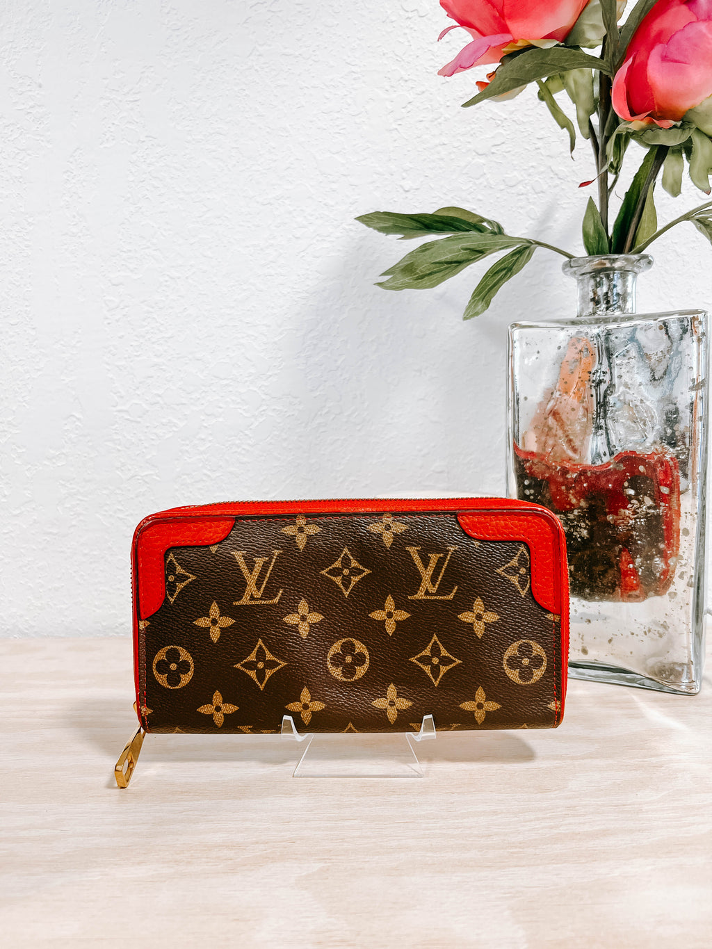 Louis Vuitton Red Retiro Zippy Wallet