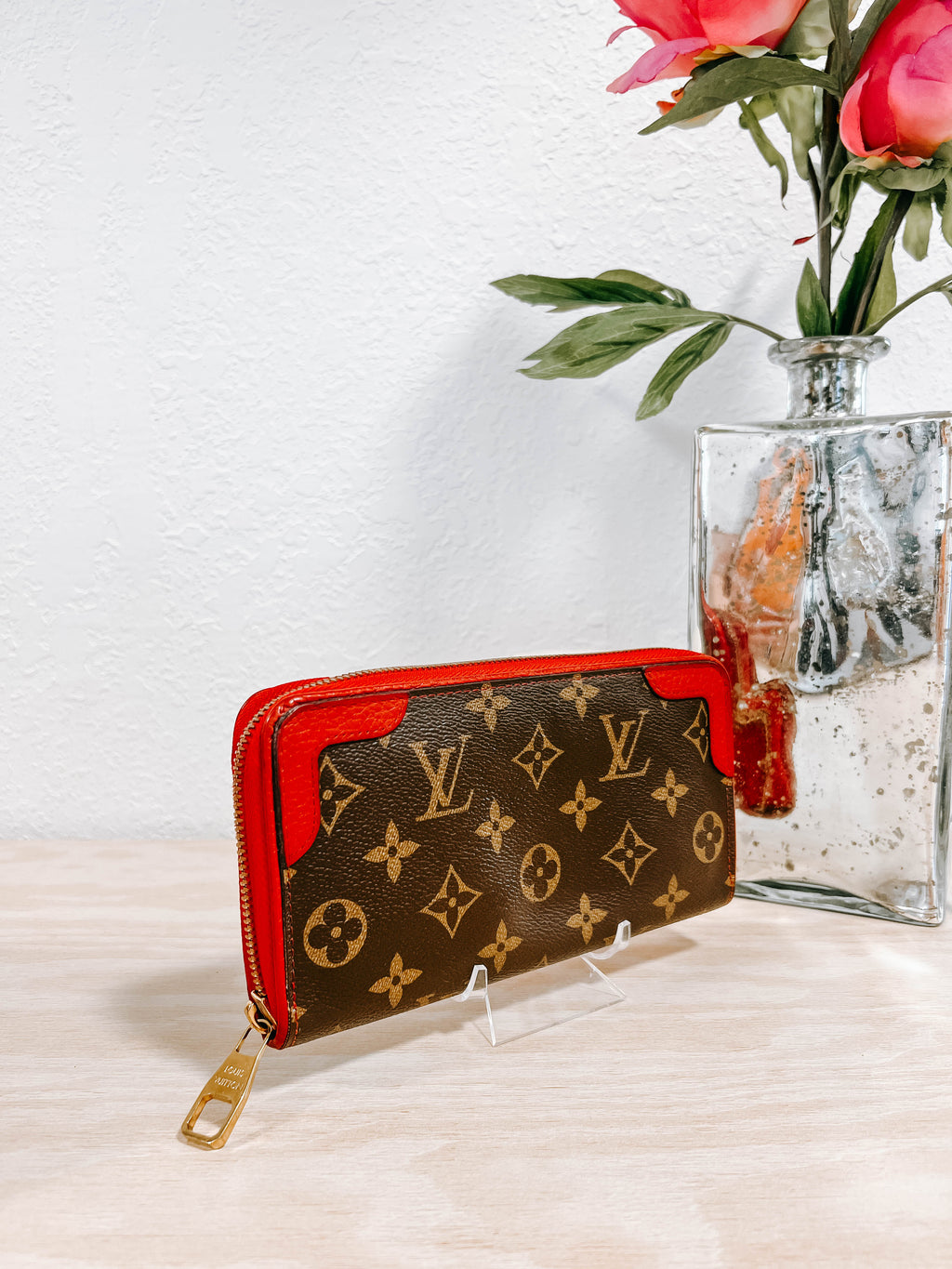 Louis Vuitton Red Retiro Zippy Wallet