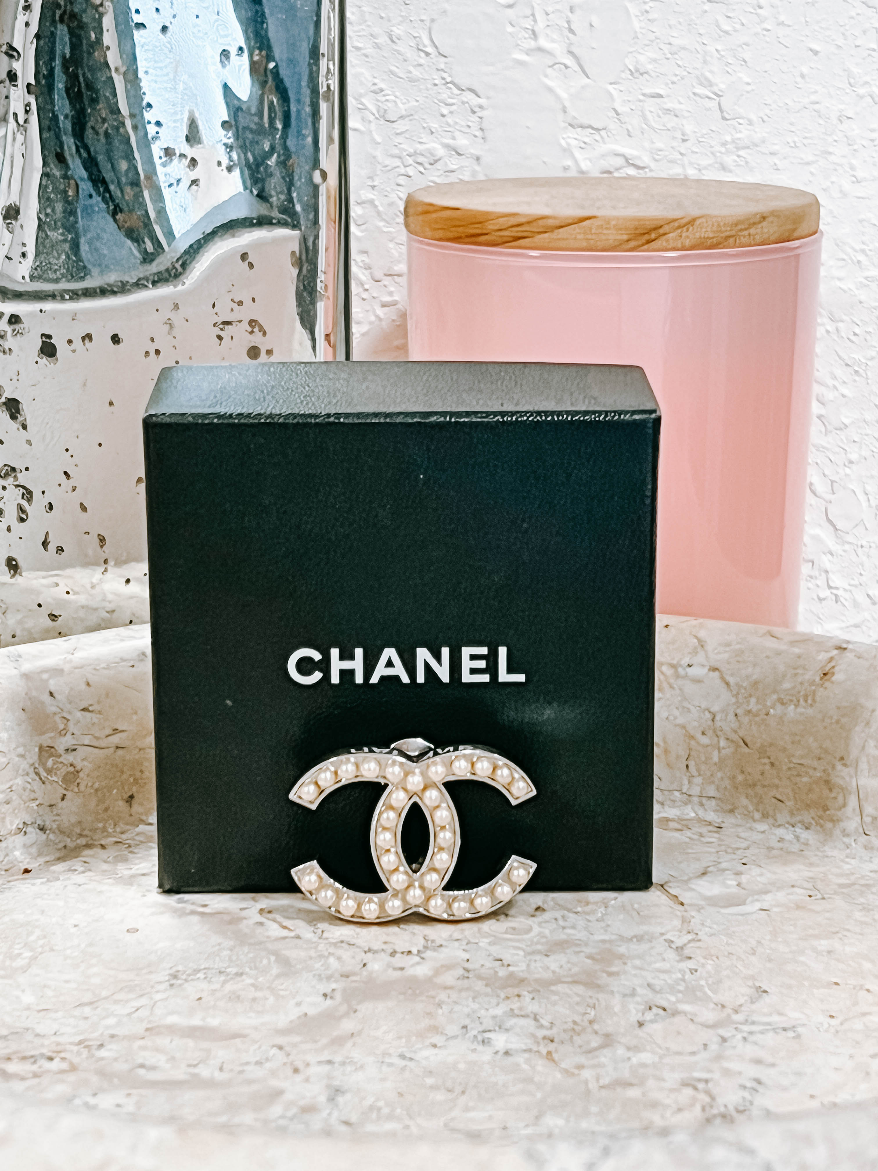 Pre-Owned Chanel Faux Pearl Silver Brooch *Final Sale*