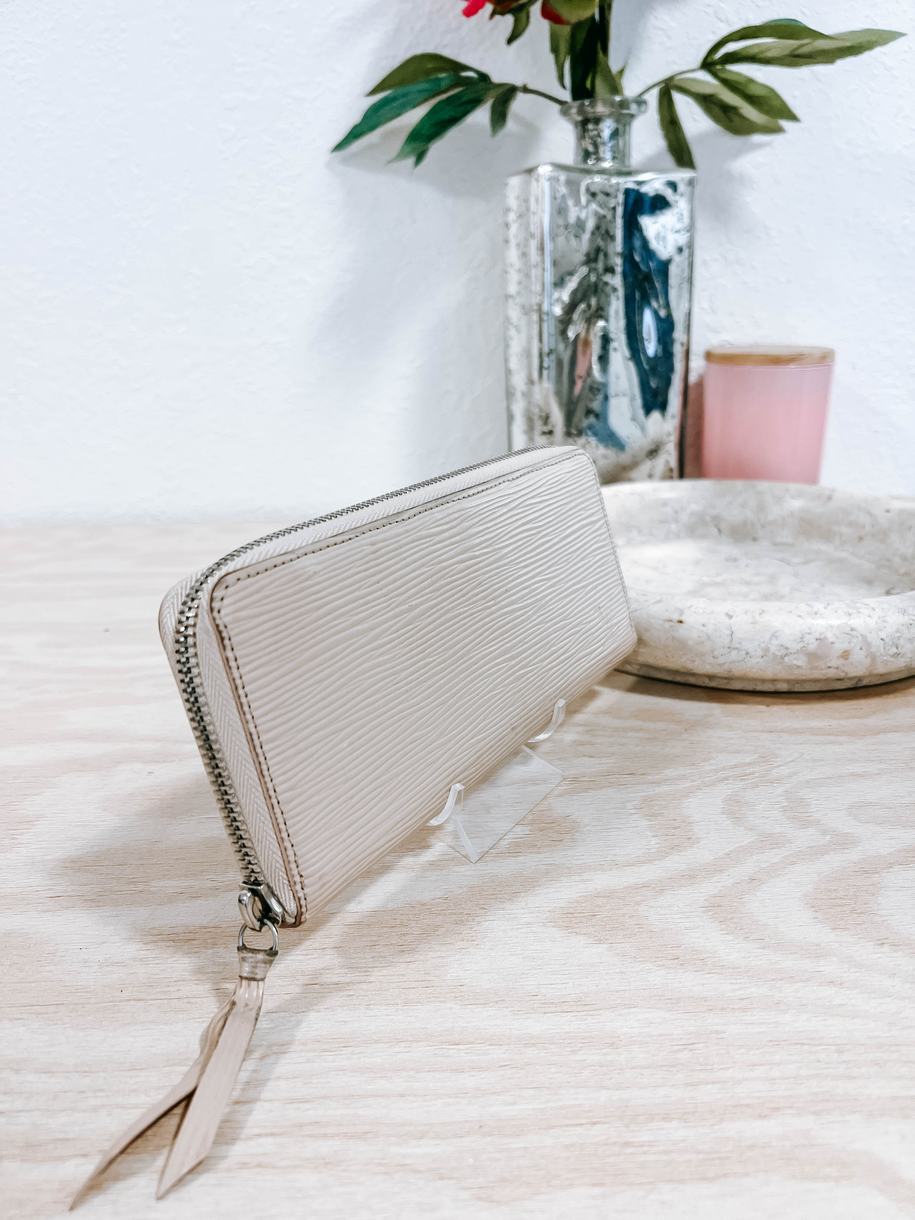 Pre-Owned Louis Vuitton Beige Epi Clemence Wallet *Final Sale*