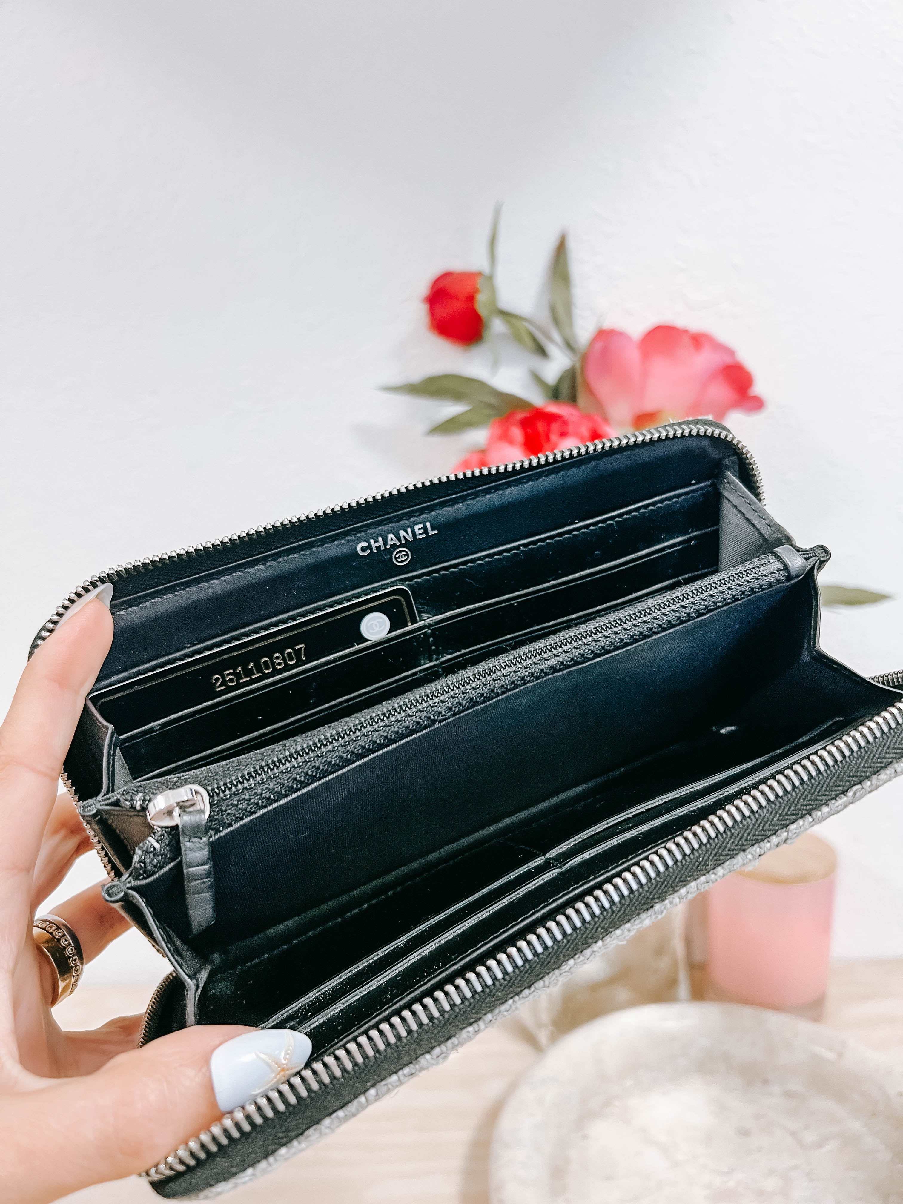 Pre-Owned Chanel Tweed Zippy Wallet *Final Sale*