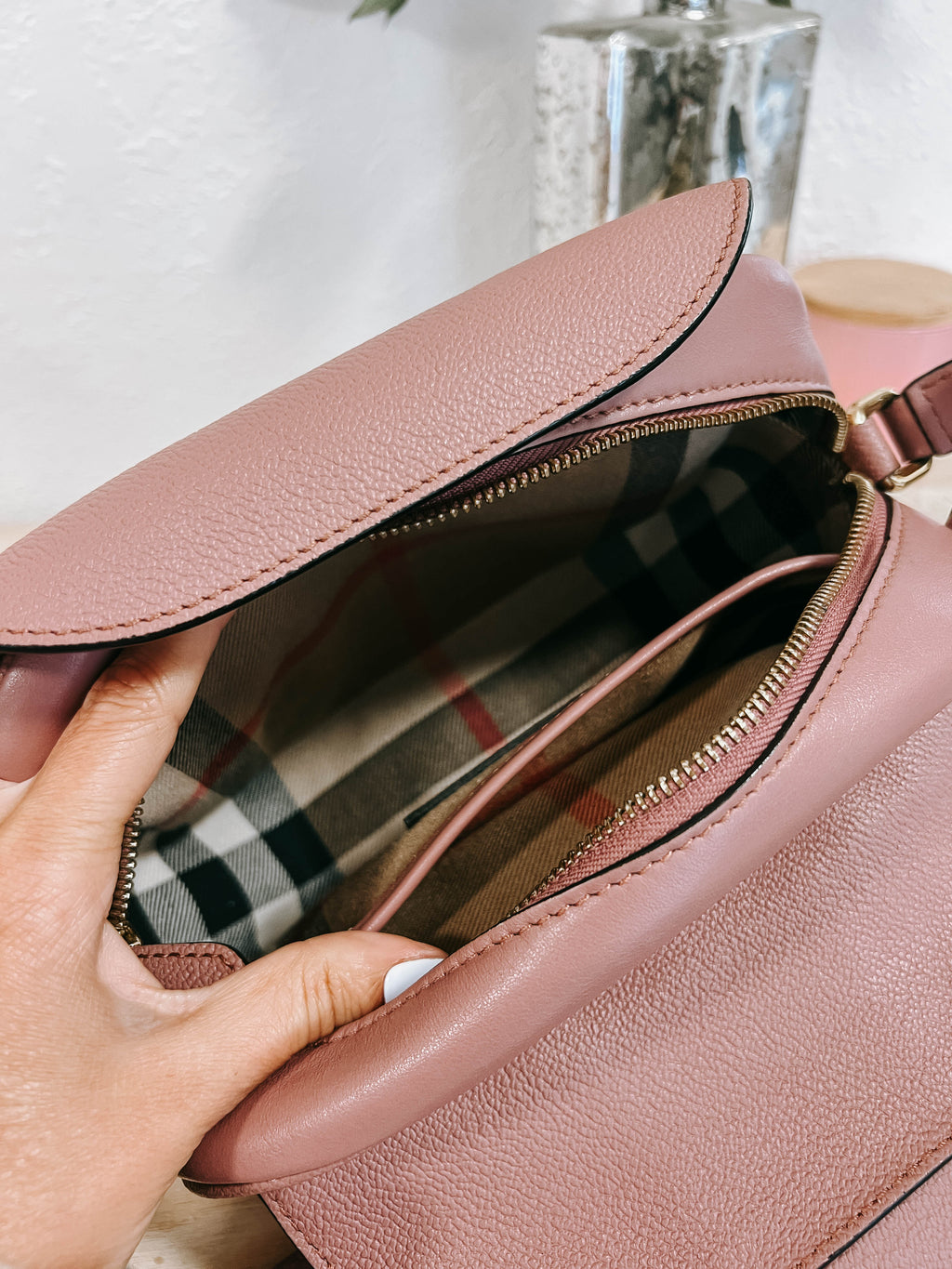 Pre-Owned Burberry Mauve Buckle Front Camera Bag *Final Sale*